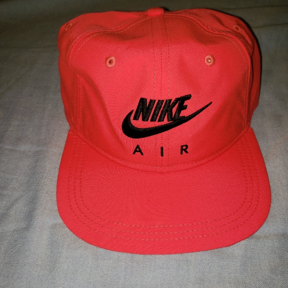 Nike mens snapback hat infrared hot punch NWT